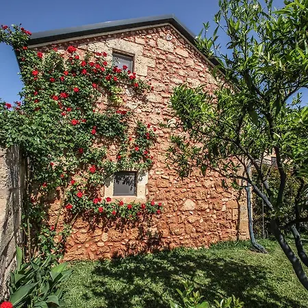 Aparthotel Le Corti Di Begio Patu