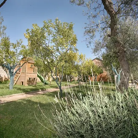 Le Corti Di Begio Aparthotel Patù
